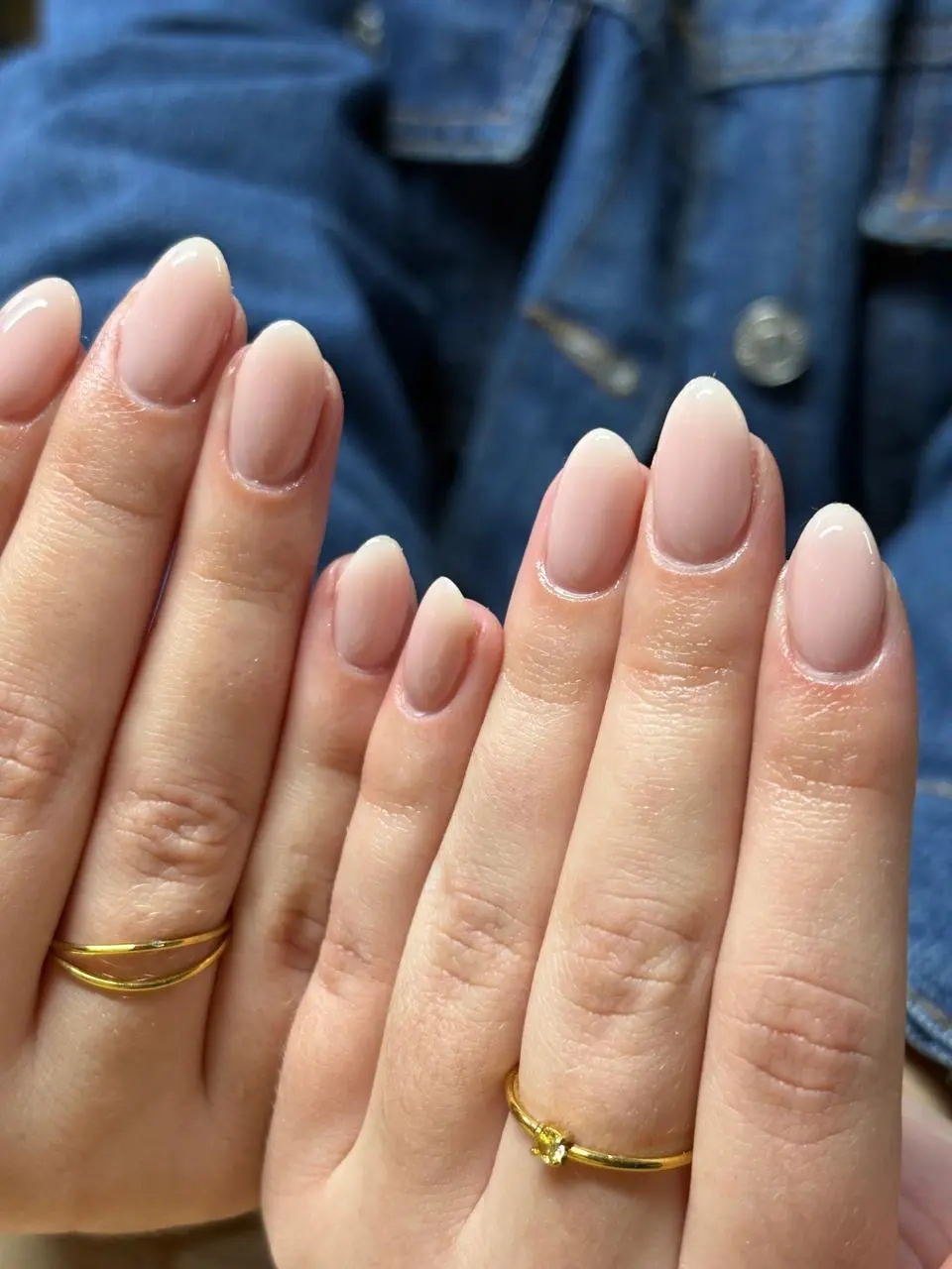 Glossy nude nail overlay